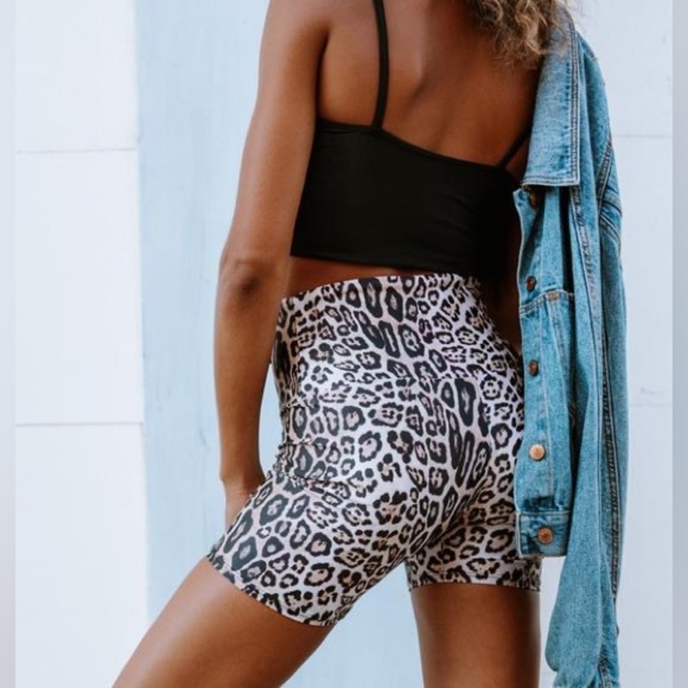 Animal Print Short - Picture 6 of 6